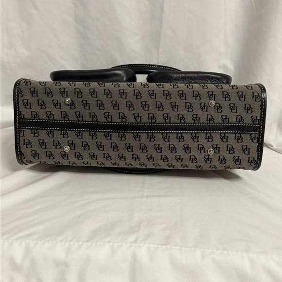 Dooney & Bourke Double Pocket Signature Tote - Picture 5 of 7